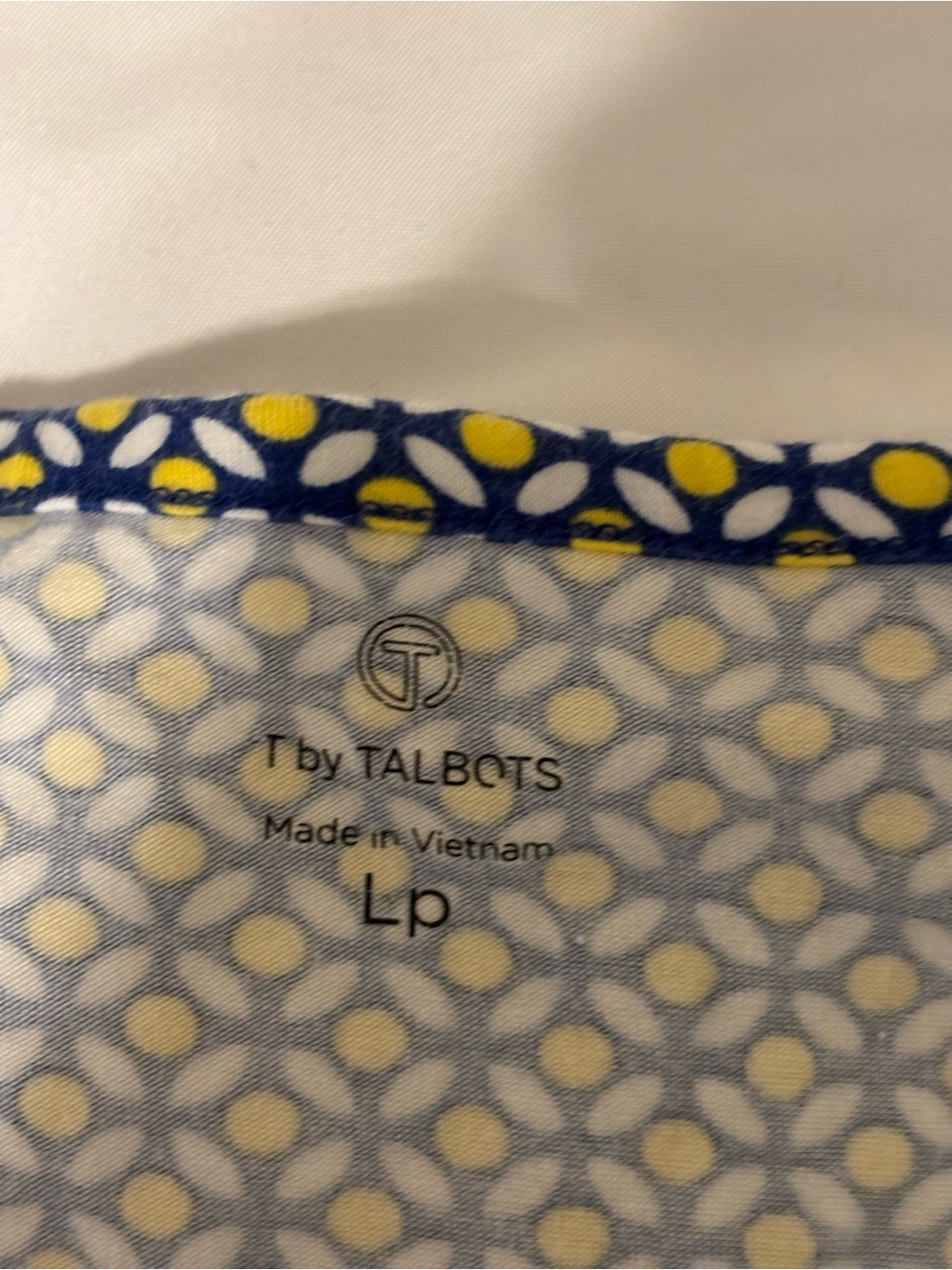 T by Talbots Large Blue Yellow Geometric Print Short Sleeve Top Stretch - Picture 2 of 8